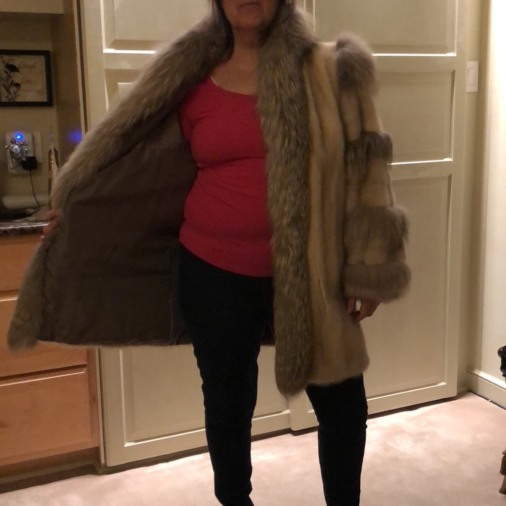 Mink & Fox 🦊 Fur Coat - Picture 12 of 13